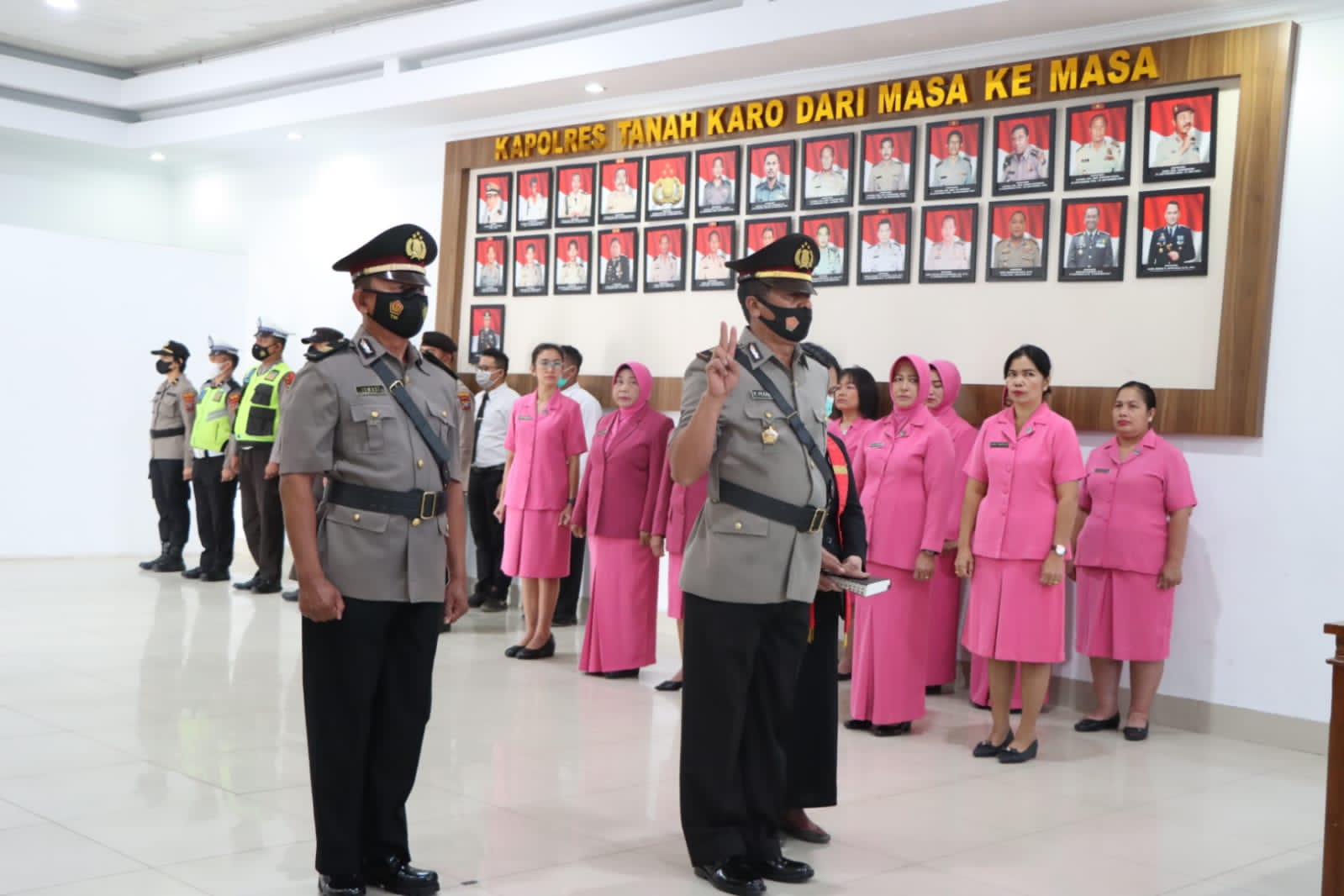 Kapolres Tanah Karo Pimpin Sertijab Kapolsek Kutabuluh