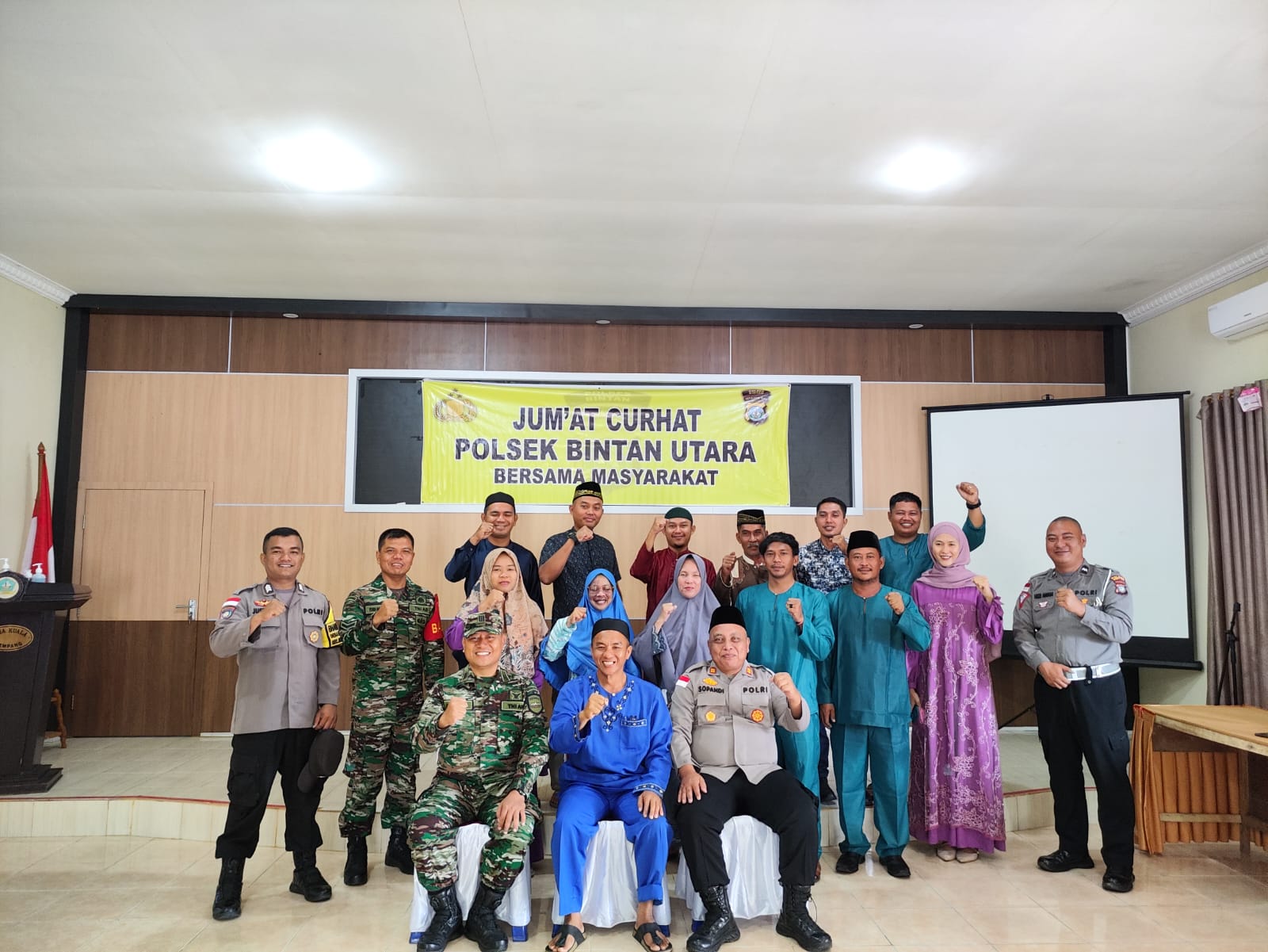 Polsek Bintan Utara dan Polsek Gunung Kijang Gelar Jum'at Curhat