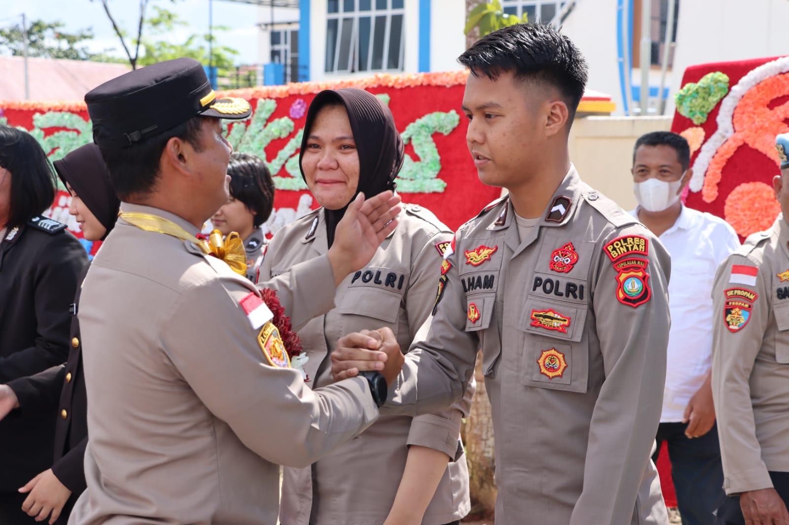 Pelepasan Kapolres AKBP Tidar Wulung Dahono dengan Linangan Air Mata dari Personil Polres Bintan