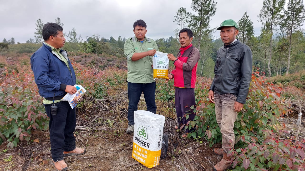 TPL Sektor Habinsaran Kembali Salurkan Dukungan di Desa Simare