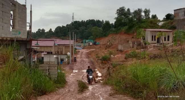 Diduga Pengerukan Tanah Dilakukan Secara Ilegal