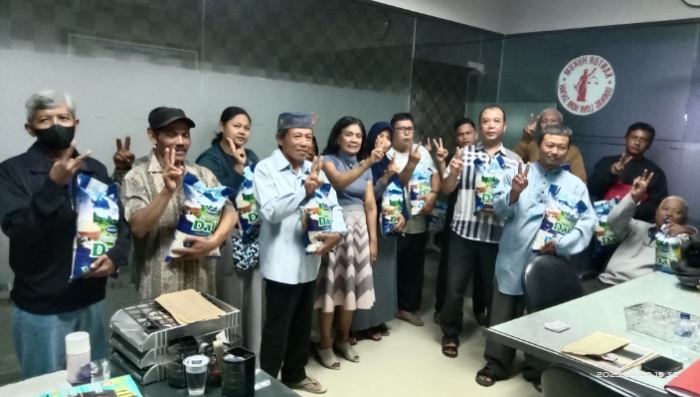 Dorkas Lomi Nori Salurkan Bansos dari Prabowo Subianto kepada Masyarakat Kota Batam