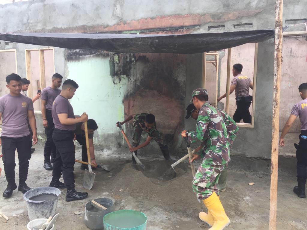 Sinergitas TNI Polri Gotong Royong Bangun Rumah Dinas Kodim 1304/Gorontalo