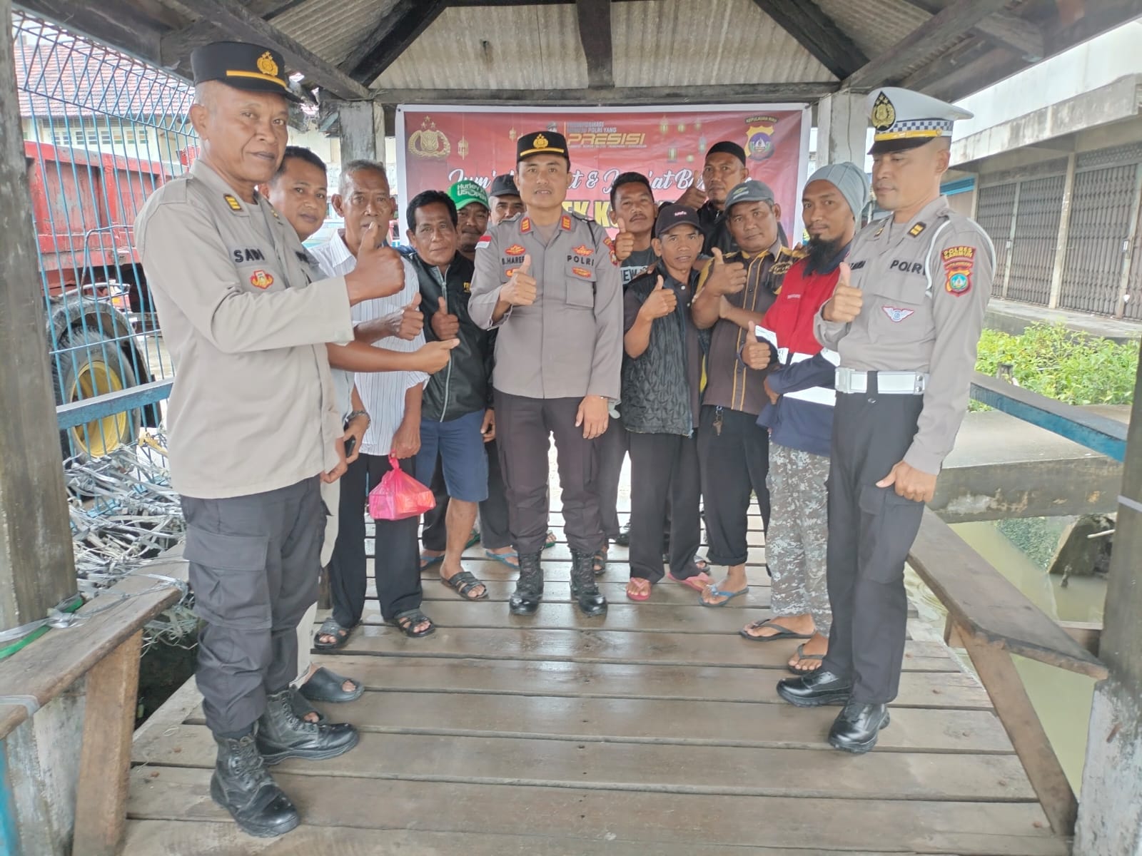 Kapolsek AKP Buala Harefa Pimpin Gelar Jum'at Curhat di Pelabuhan Bongkar Muat Tanjung Batu