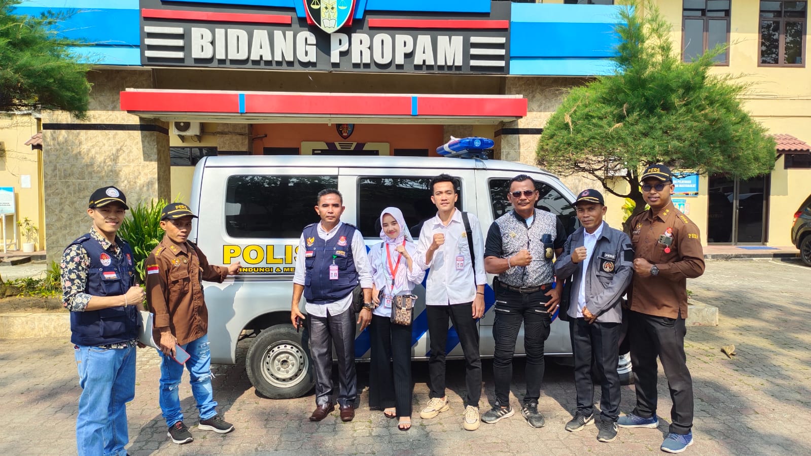 Zainal Arifin Lase Bersama Penasihat Hukum Mitra Negara Resmi Membuat Laporan Balik di Propam Polda Sumu