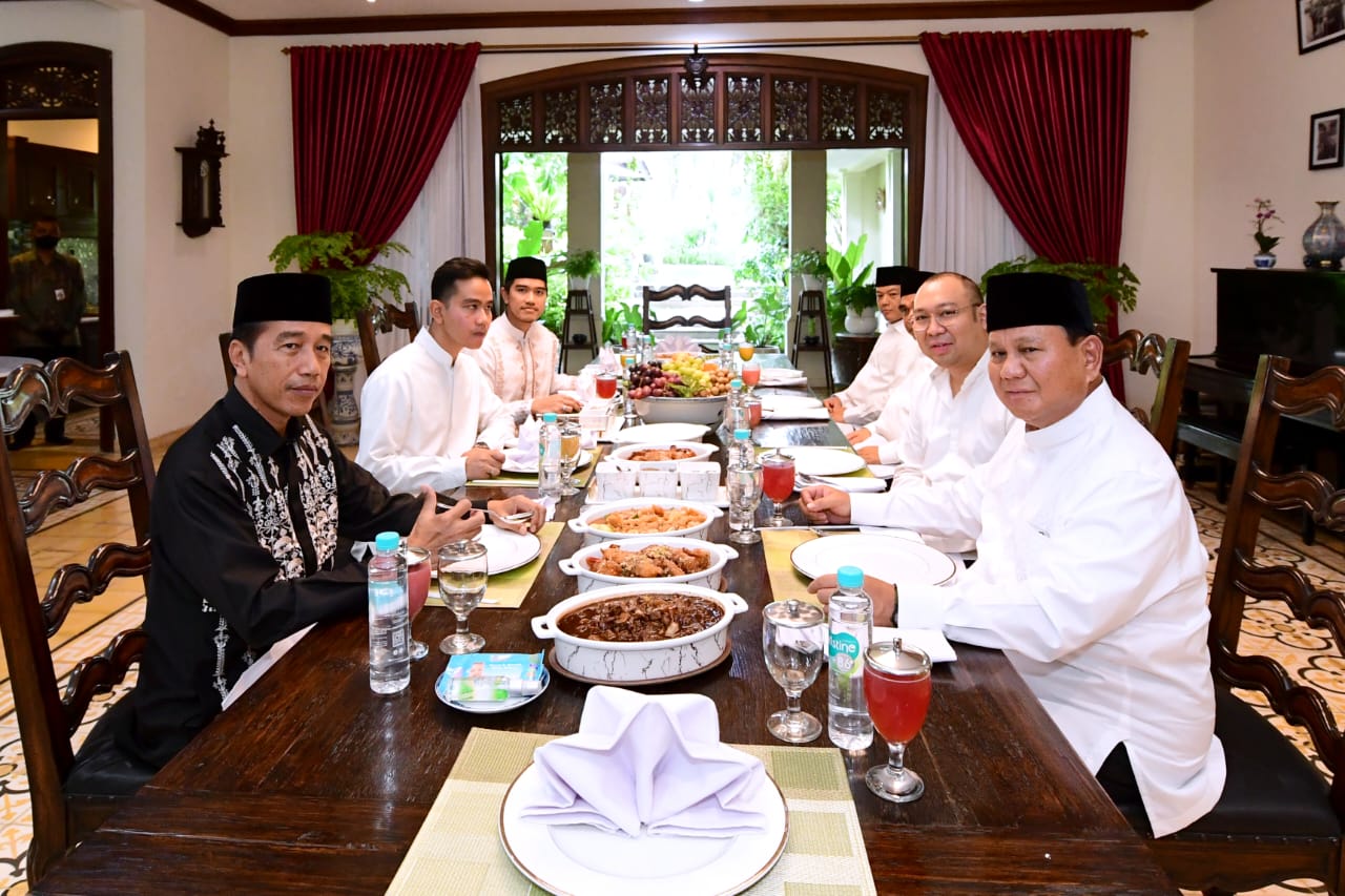 Presiden Jokowi Silaturahmi dengan Menhan pada Hari Lebaran Pertama