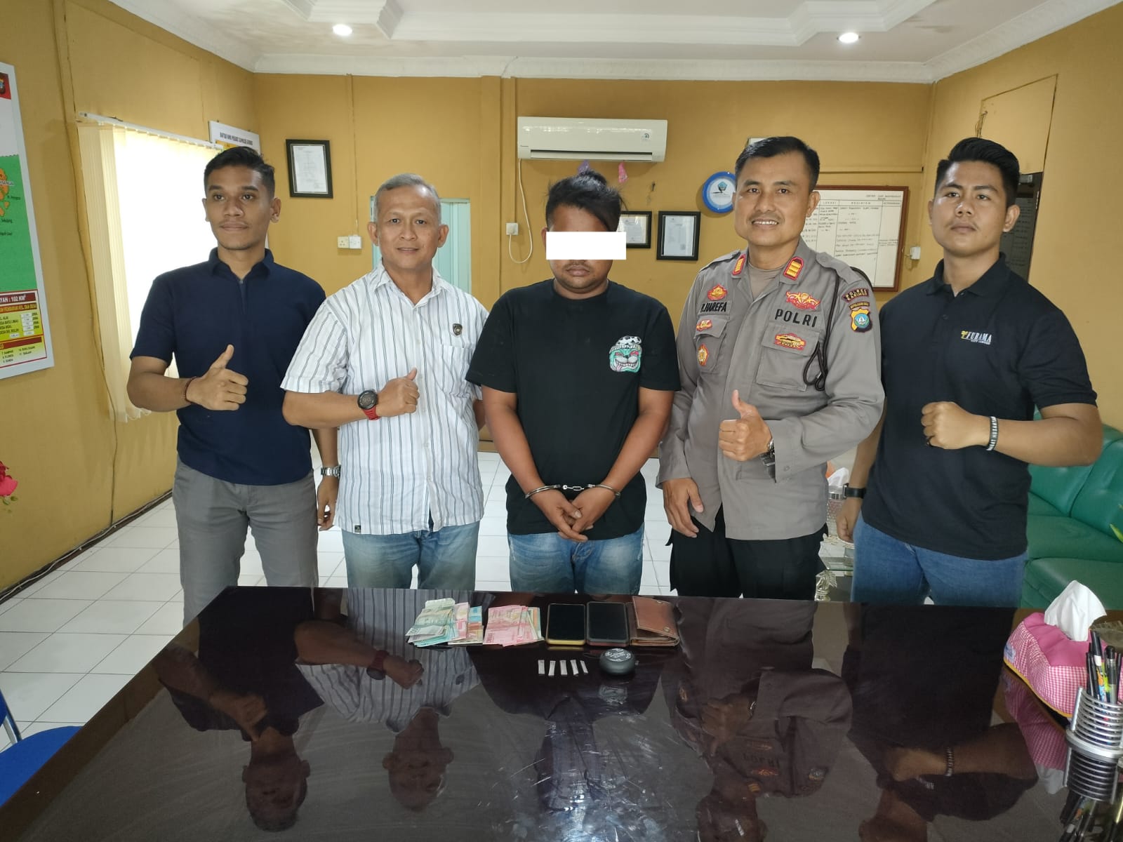 Kapolsek AKP Buala Harefa bersama Tim Ringkus Pengedar Sabu di Kundur