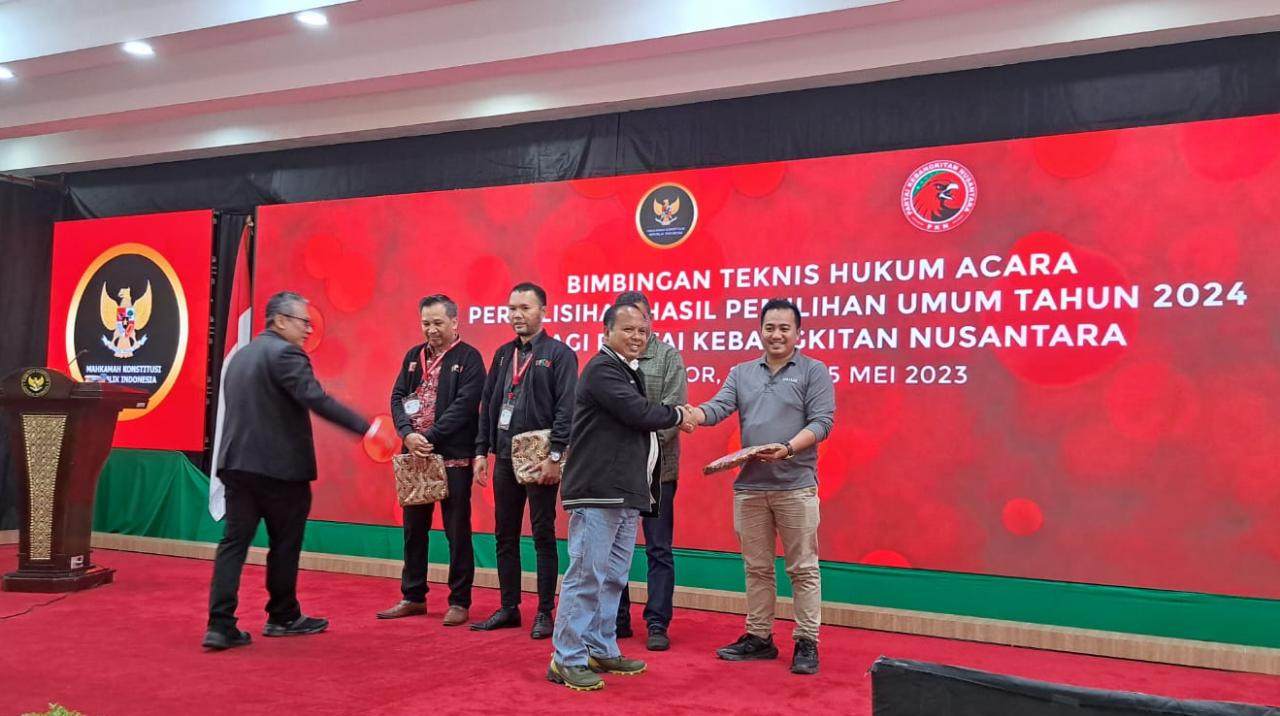 Pengacara Filemon Halawa Raih Juara 1 Se-Indonesia Pada Bimtek Hukum PHPU 2024