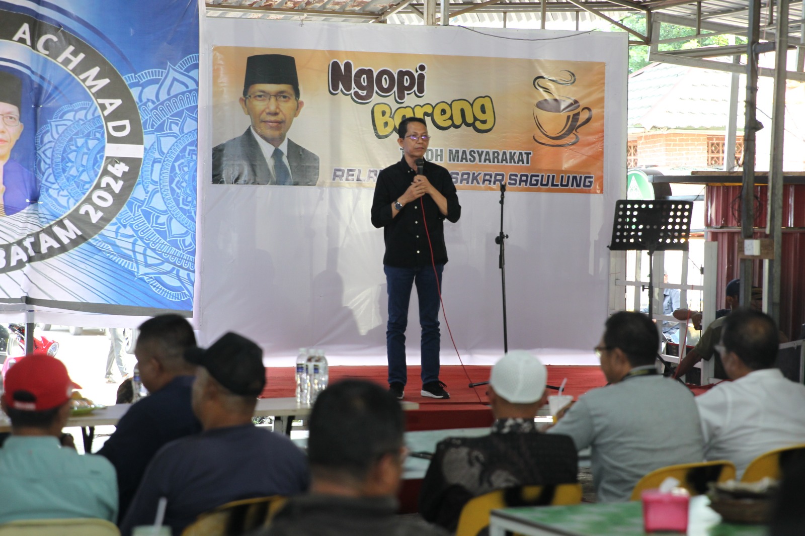 Ngopi Bareng Relawan Amsakar Achmad Bersama Tokoh dan Masyarakat di Sagulung