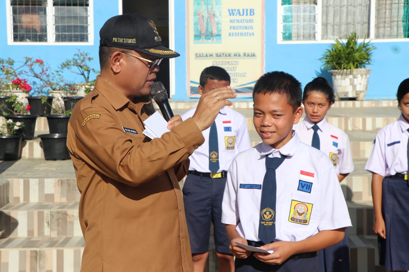 Bupati Toba: Tanamkan Budaya Batak Naraja Sejak Dini di Sekolah