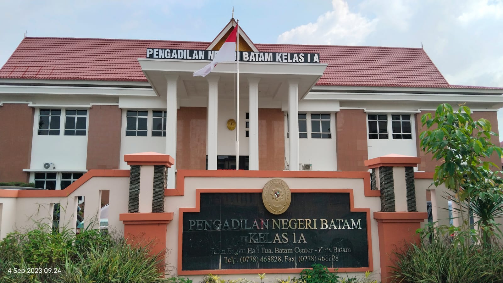 Sidang di PN BATAM Tertunda Hingga Berjam - jam Tanpa Ada Informasi