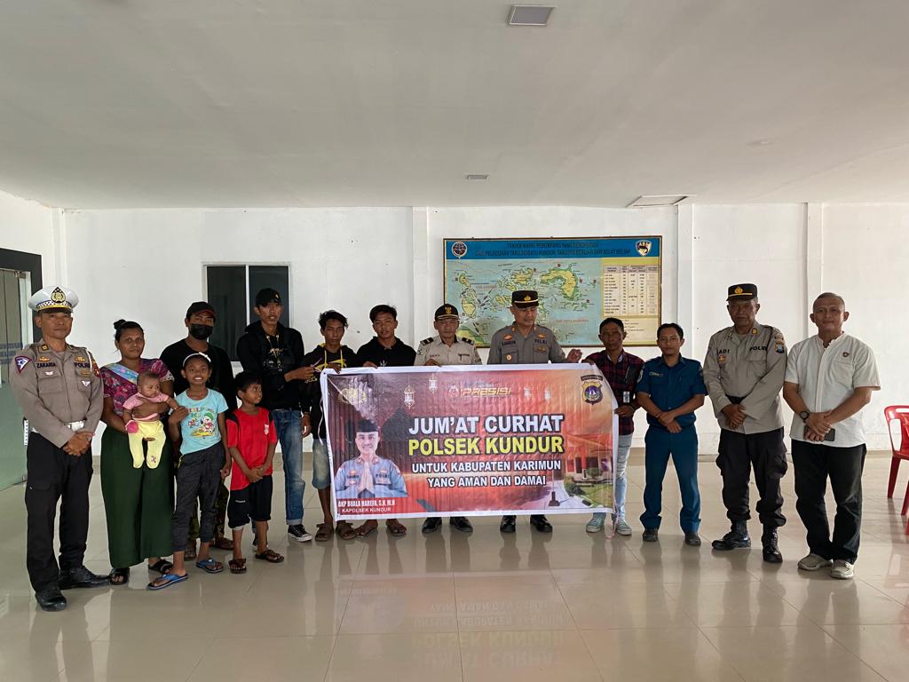 Polsek Kundur Polres Karimun Gelar Jum'at Curhat Presisi di Pelabuhan Domestik Tanjung Batu