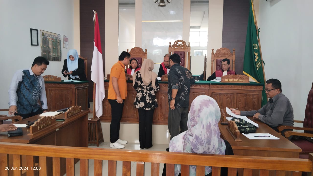 Hakim PHI Kepri Sebut Keterangan Saksi dari Tergugat PT. Dian Kerosene Pratama Banyak Bohong