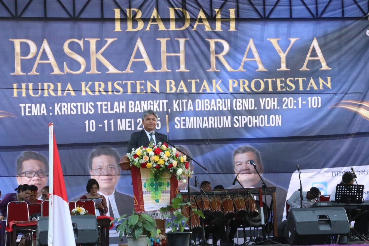 Hadiri Perayaan Paskah Raya HKBP di Seminarium Sipoholon, Wakil Bupati Taput Dorong Gereja untuk Bersinergi dalam Pembangunan Daerah