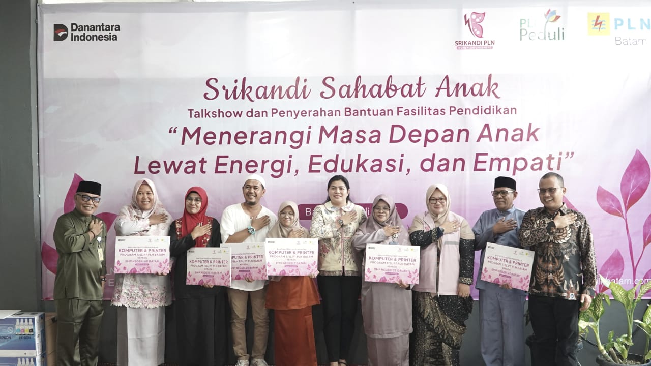 Peringati Anak Nasional Srikandi PLN Batam Gelar Talk Show dan Salurkan Bantuan Fasilitas Kepada 7 Sekolah