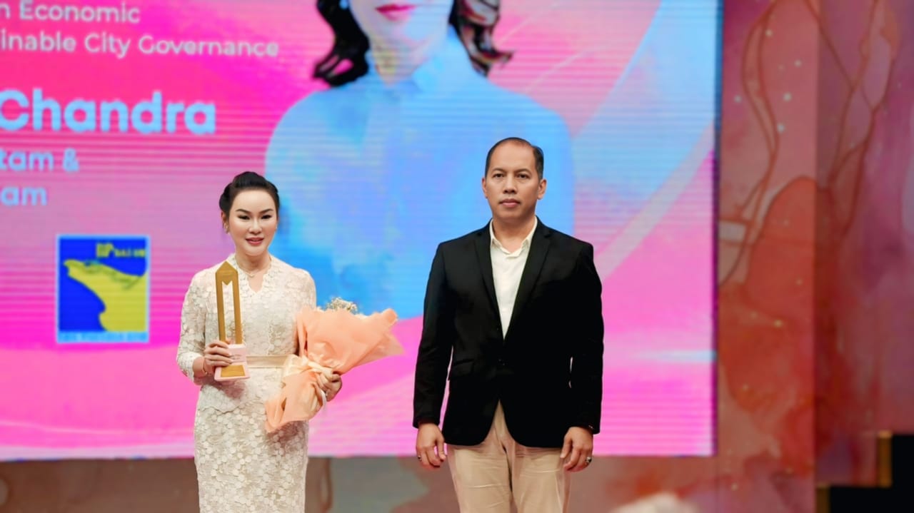 Wakil Kepala BP Batam, Li Claudia Chandra Raih Penghargaan Perempuan Inspiratif dan Wonder Mom Awards 2025