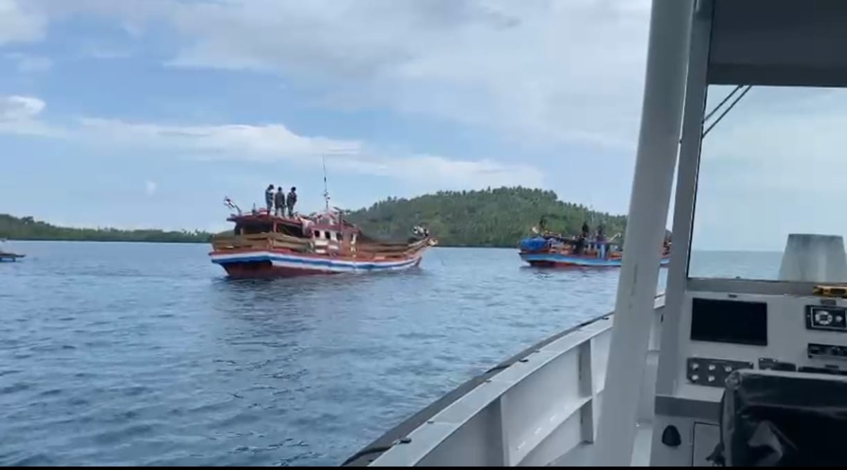 Aroma Diskriminasi Hukum di Nias Utara, Diduga Dermaga Pos AL Jadi Lokasi Bongkar Muat Babi Ilegal