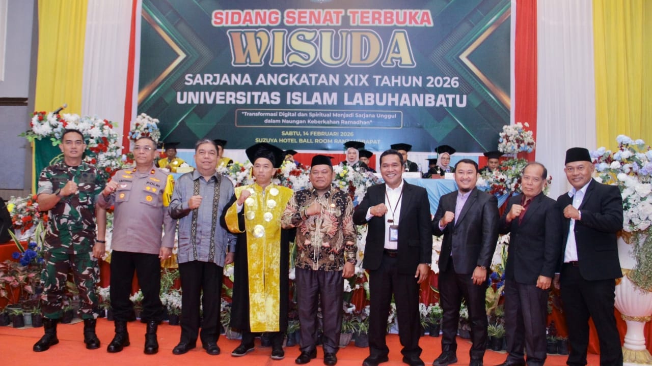 Wakil Bupati Labuhanbatu Hadiri Wisuda Sarjana Universitas Islam Labuhanbatu Angkatan XIX Tahun 2026