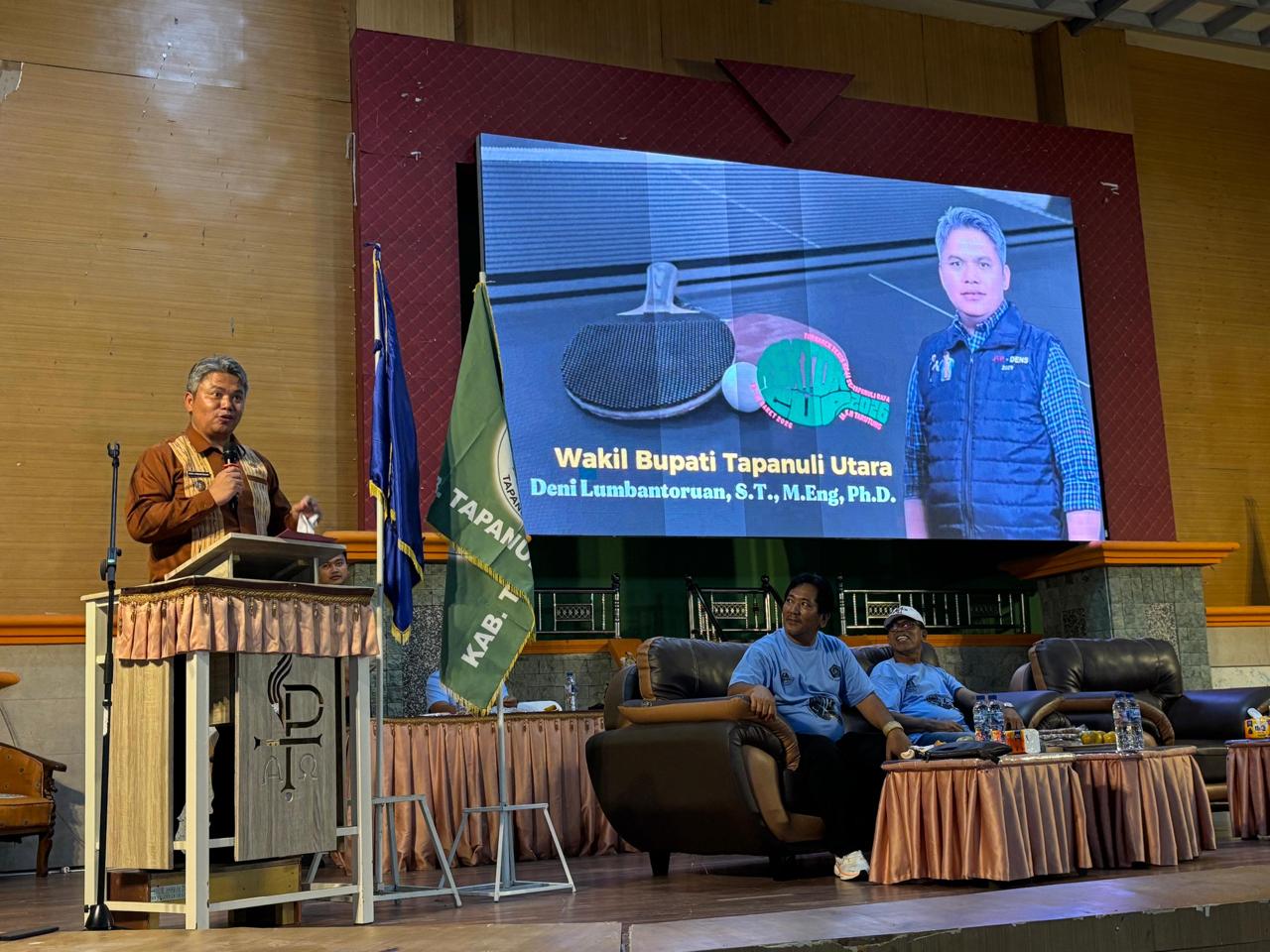 Buka Turnamen Tenis Meja Rektor IAKN Tarutung Cup, Wabup Taput Dorong Pembinaan Karakter Generasi Muda