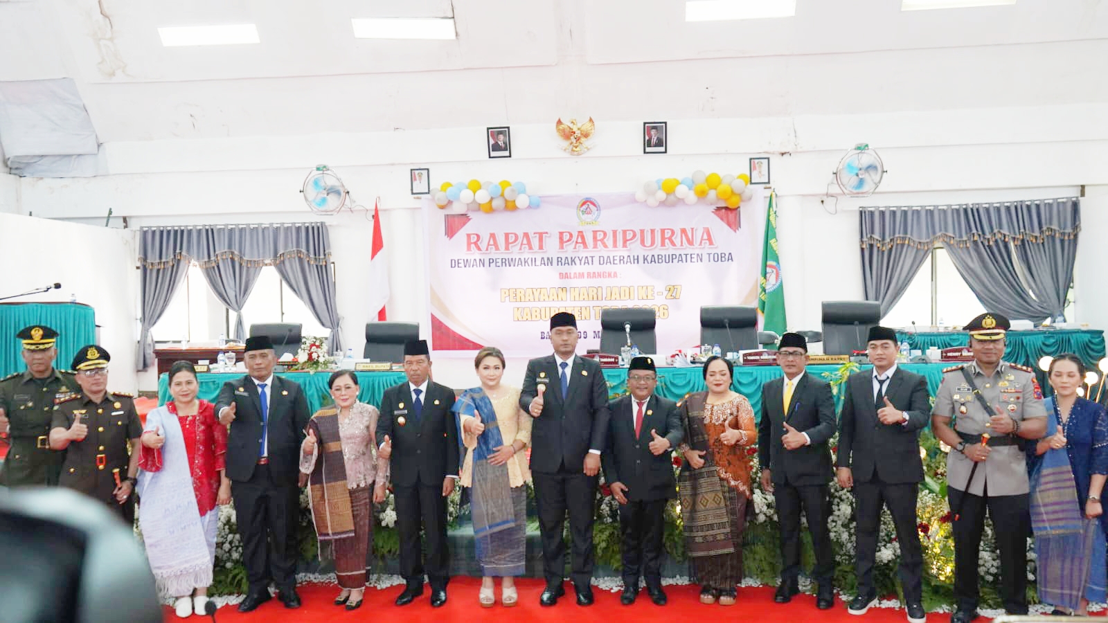 Rapat Paripurna HUT ke-27 Sejarah Singkat Perjalanan Kabupaten Toba Turut Dibacakan Oleh Sekda Toba