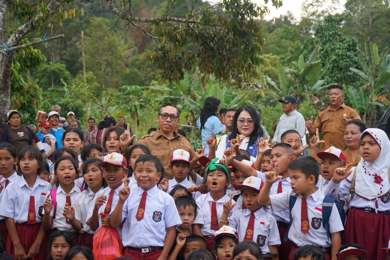 Kunjungan ke Dolok Nauli, Bupati Tapanuli Utara Dorong Sinergi Desa dan Percepatan Pembangunan