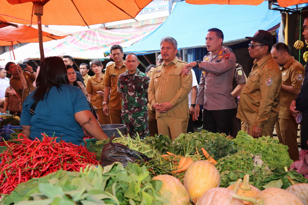 Pemerintah Kabupaten Tapanuli Utara Gelar Gerakan Pangan Murah di Pasar Siborongborong