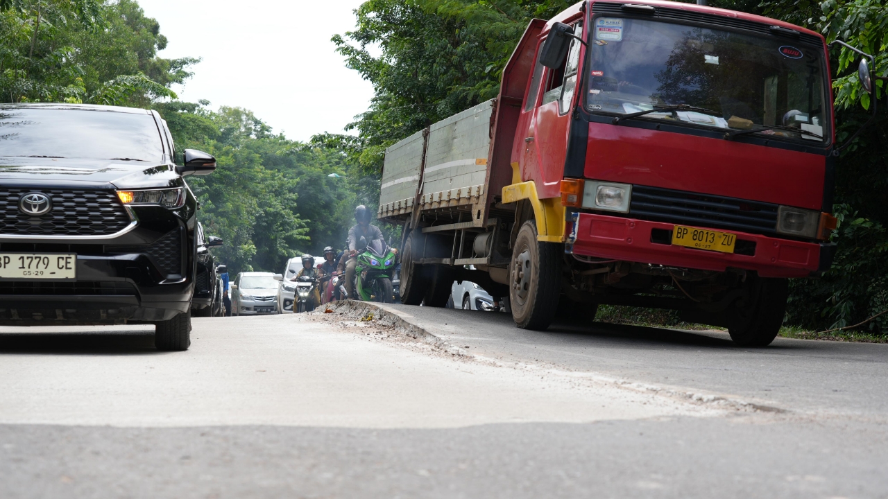 BP Batam Lakukan Perbaikan Jalan Vista, Jl. Gajah Mada Akses Dialihkan