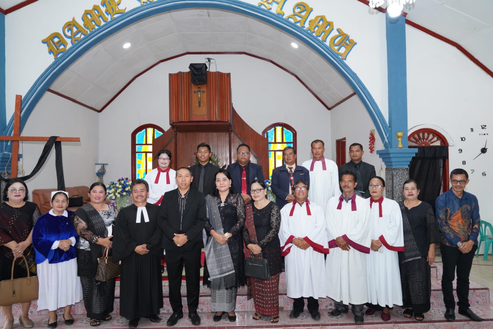 ‎Ibadah Jumat Agung di HKBP Simorangkir, Bupati Tapanuli Utara Ajak Jemaat Gaungkan Kembali Wisata Rohani Salib Kasih