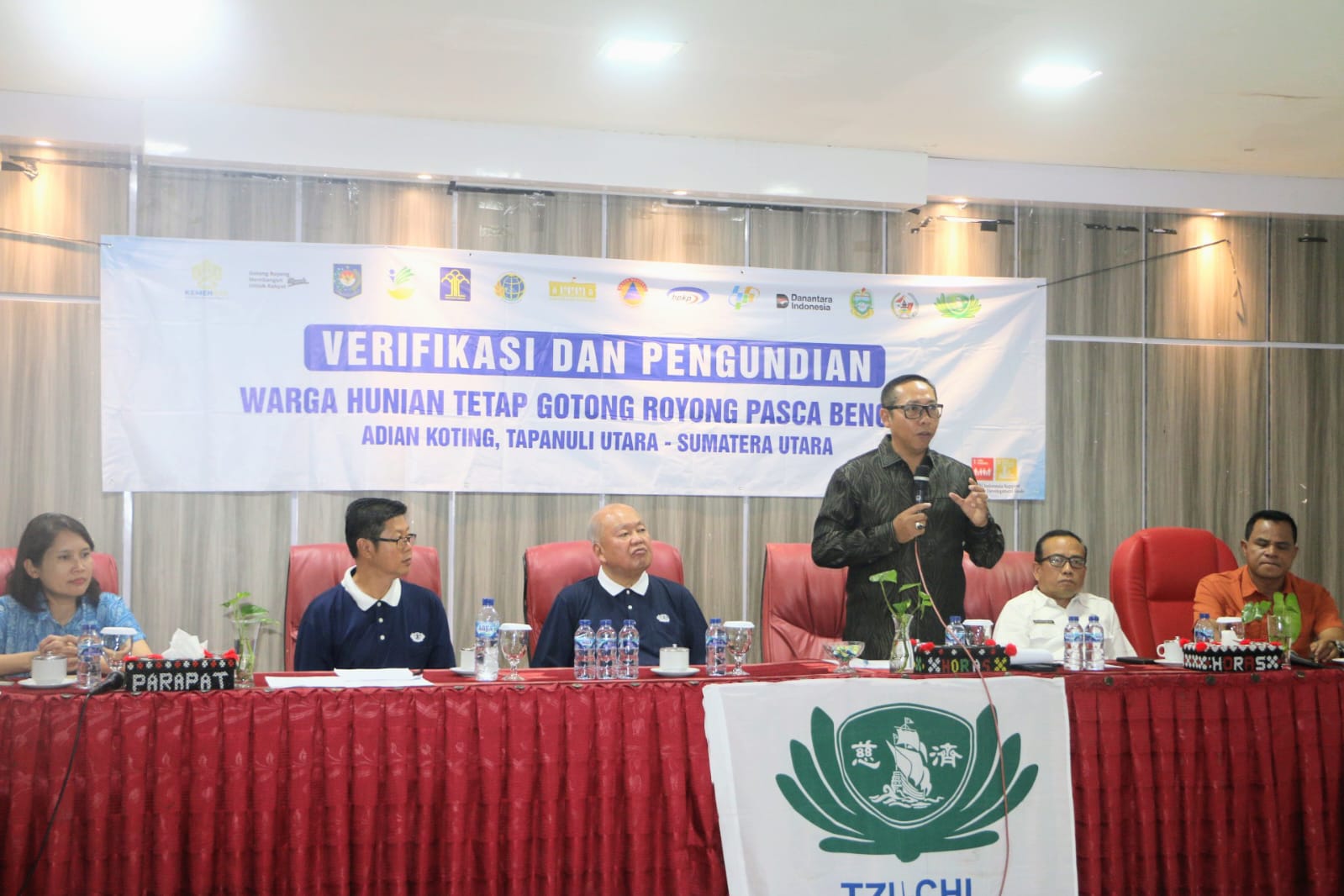 Bupati Tapanuli Utara Pimpin Verifikasi dan Pengundian 70 Unit Hunian Tetap 'Kampung Parsaoran Nauli' Adiankoting