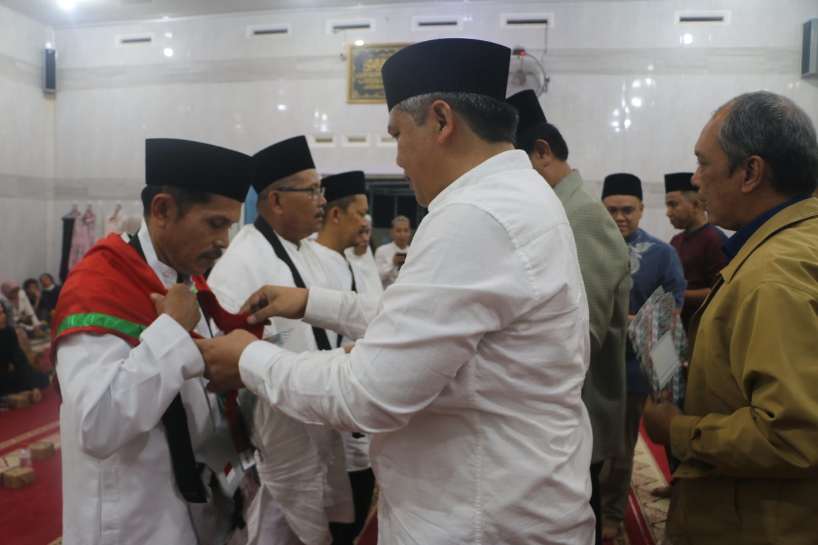 Pemkab Tapanuli Utara Lepas Keberangkatan 7 Calon Haji, Harapkan Kembali Tetap Sehat