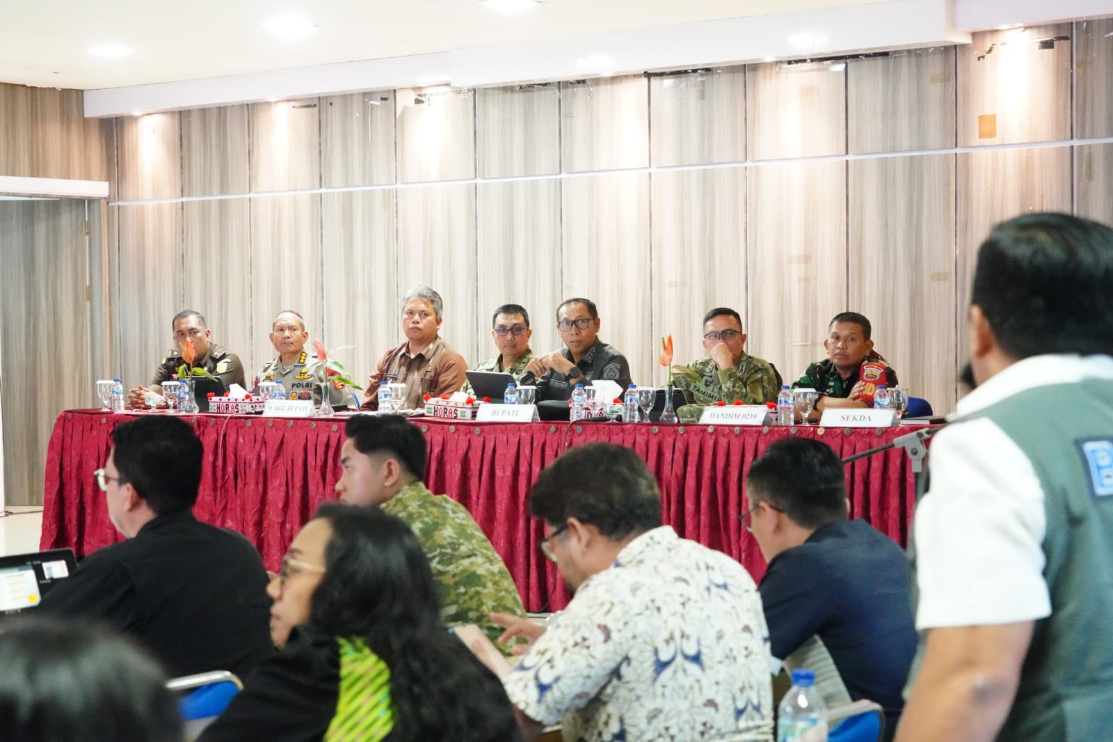 ‎Percepat Pemulihan Pasca Bencana, Pemkab Taput Dampingi Satgas PRR Sumut Tinjau Lokasi Prioritas dan Gelar Rapat Koordinasi