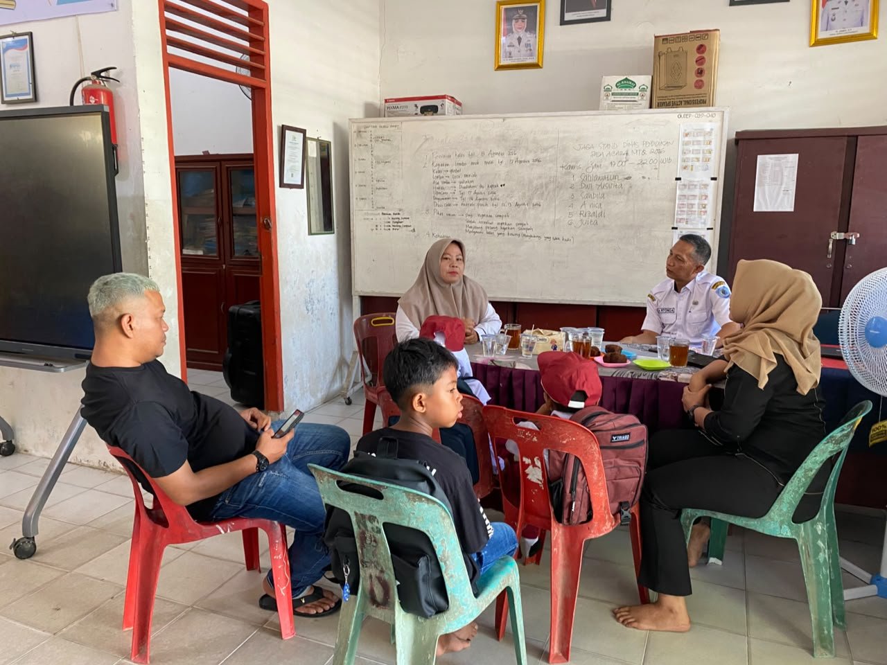 Viral Keluarga Jainul Bahri Tak Punya KTP dan KK, Bupati Labuhanbatu Pastikan 3 Anaknya Kembali Sekolah
