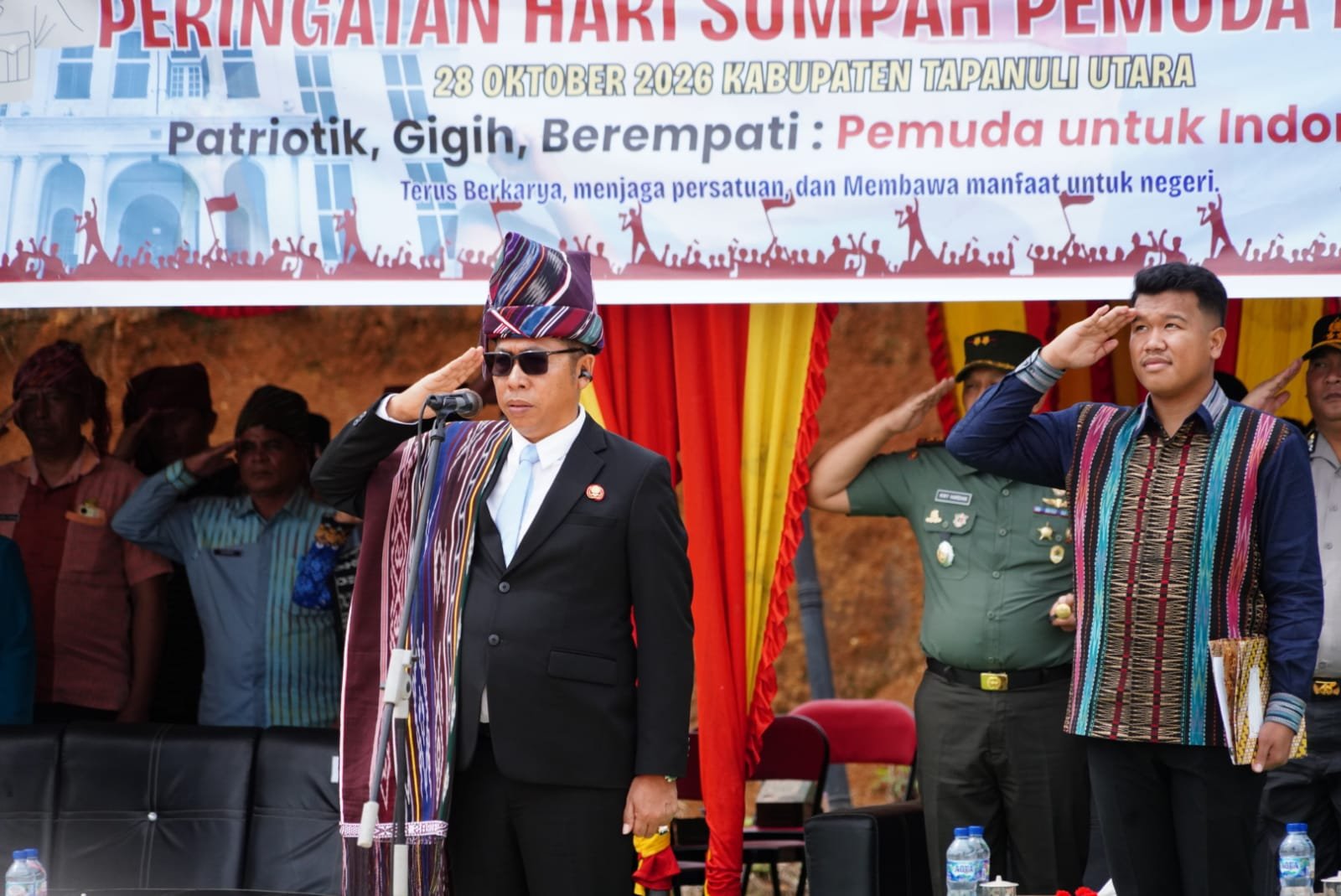 Bupati Taput Pimpin Upacara Hari Sumpah Pemuda ke-98 di Salib Kasih